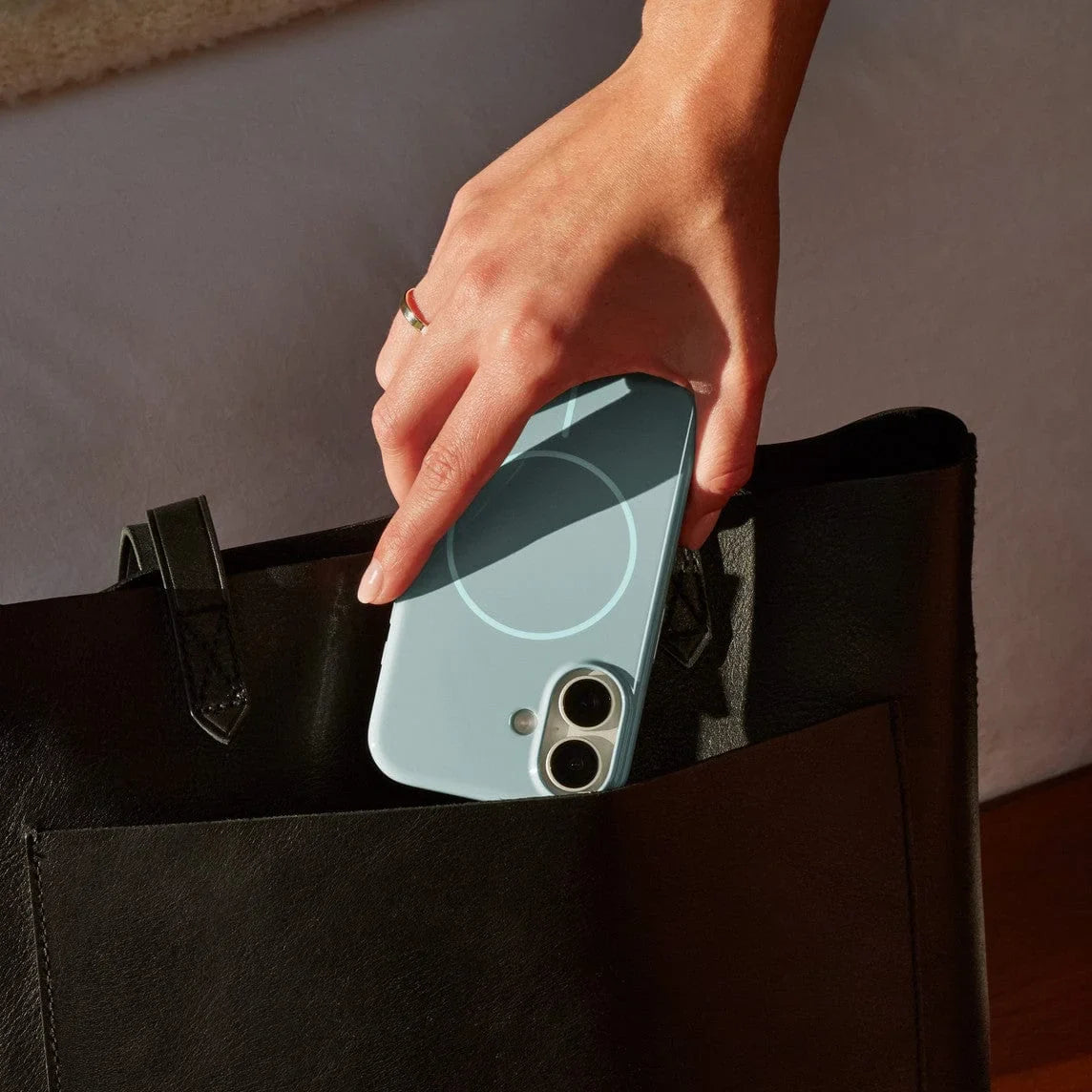 iPhone 16 Glossy Case with MagSafe