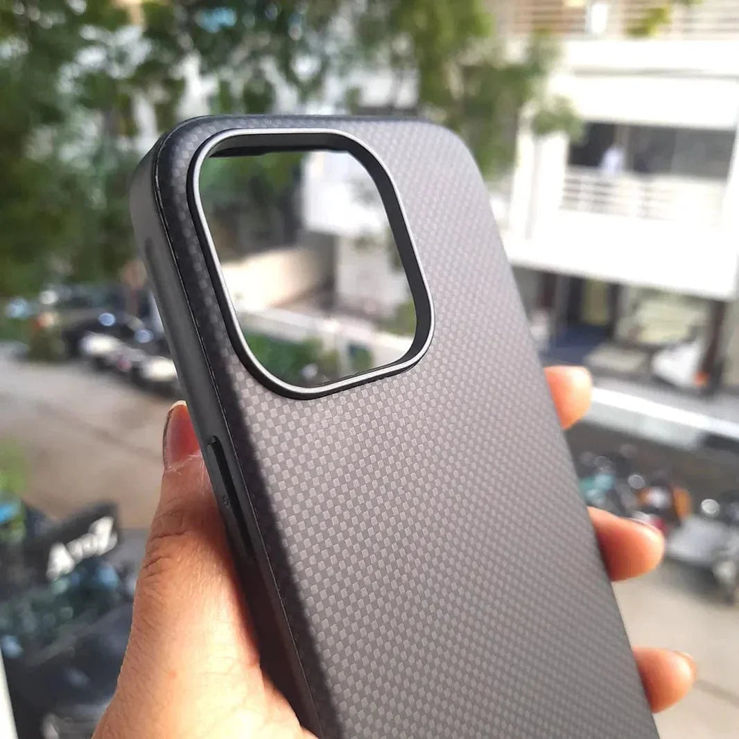 Lens Armor TPU Edge Checks Pattern Case for iPhone 16 Pro