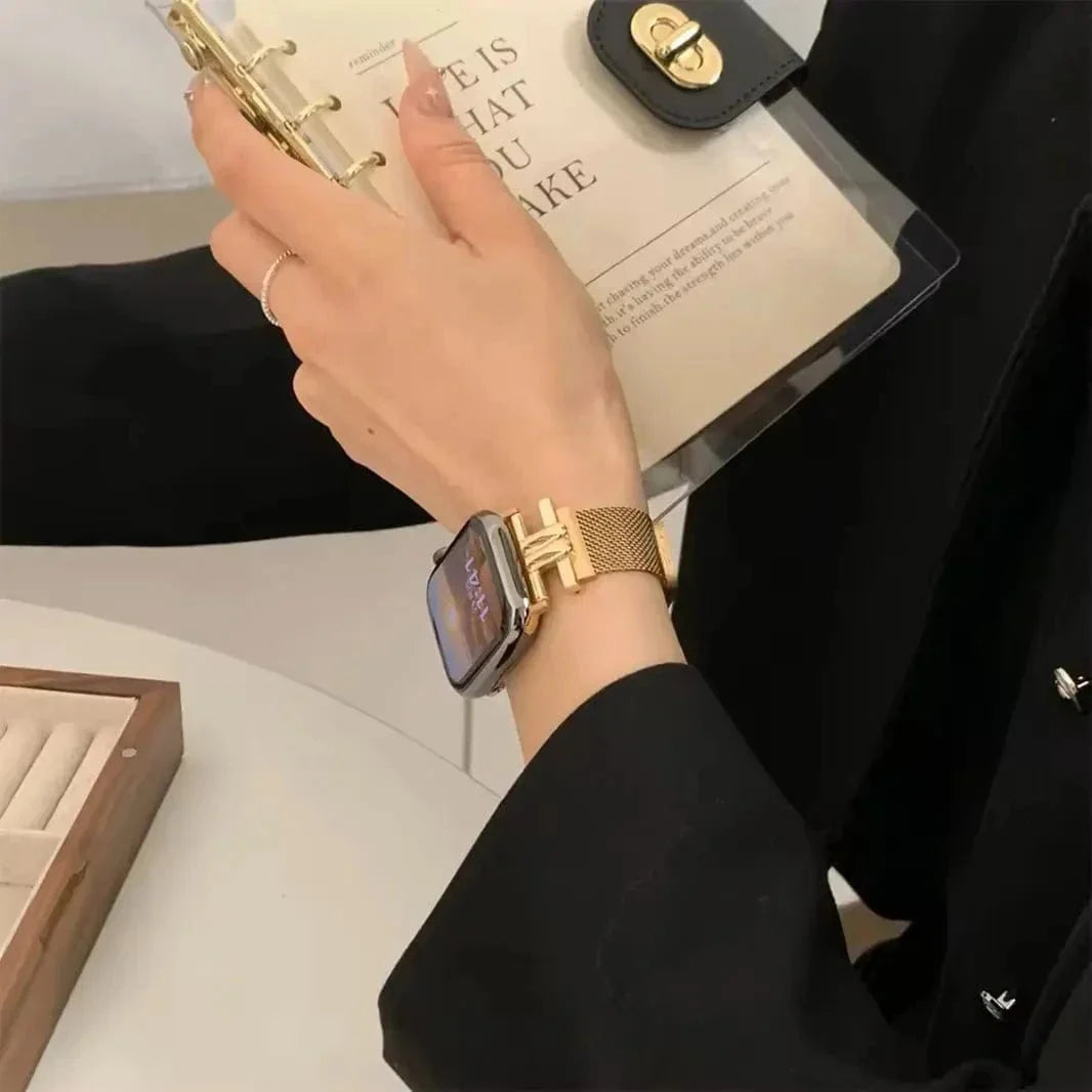 Magnetic Women Milanese Bracelet for Apple Watch 42 | 44 | 45 | Ultra 49 | 46mm S10