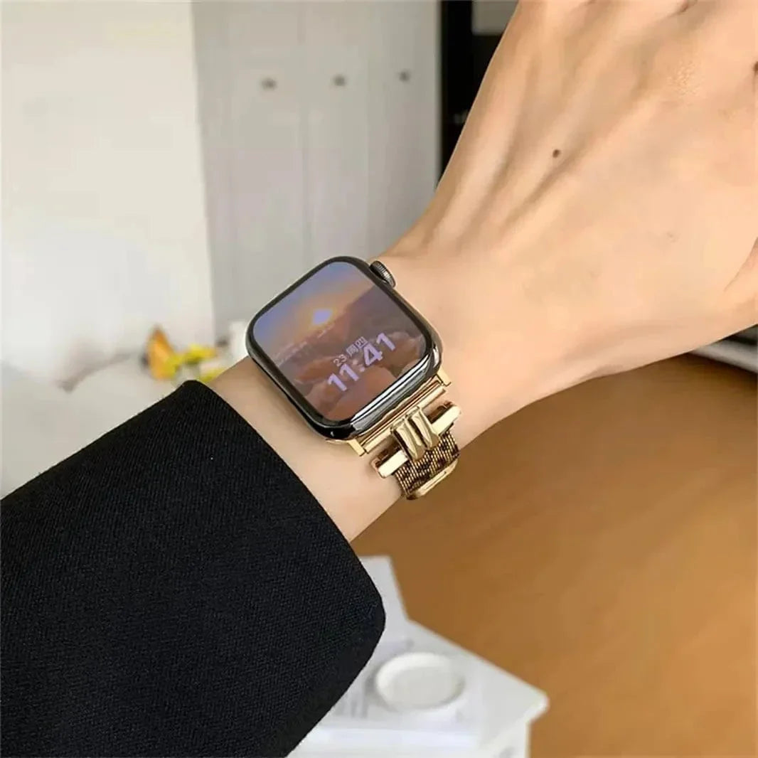 Magnetic Women Milanese Bracelet for Apple Watch 38 | 40 | 41 | 42mm S10