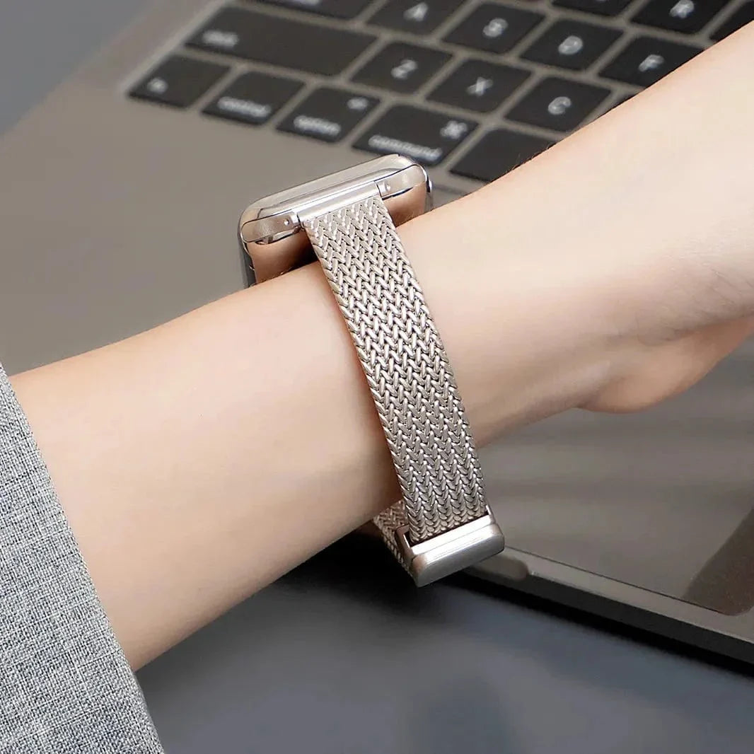 Milanese Magnetic Slim D-Buckle Band for Apple Watch 42 | 44 | 45 | Ultra 49 | 46mm S10