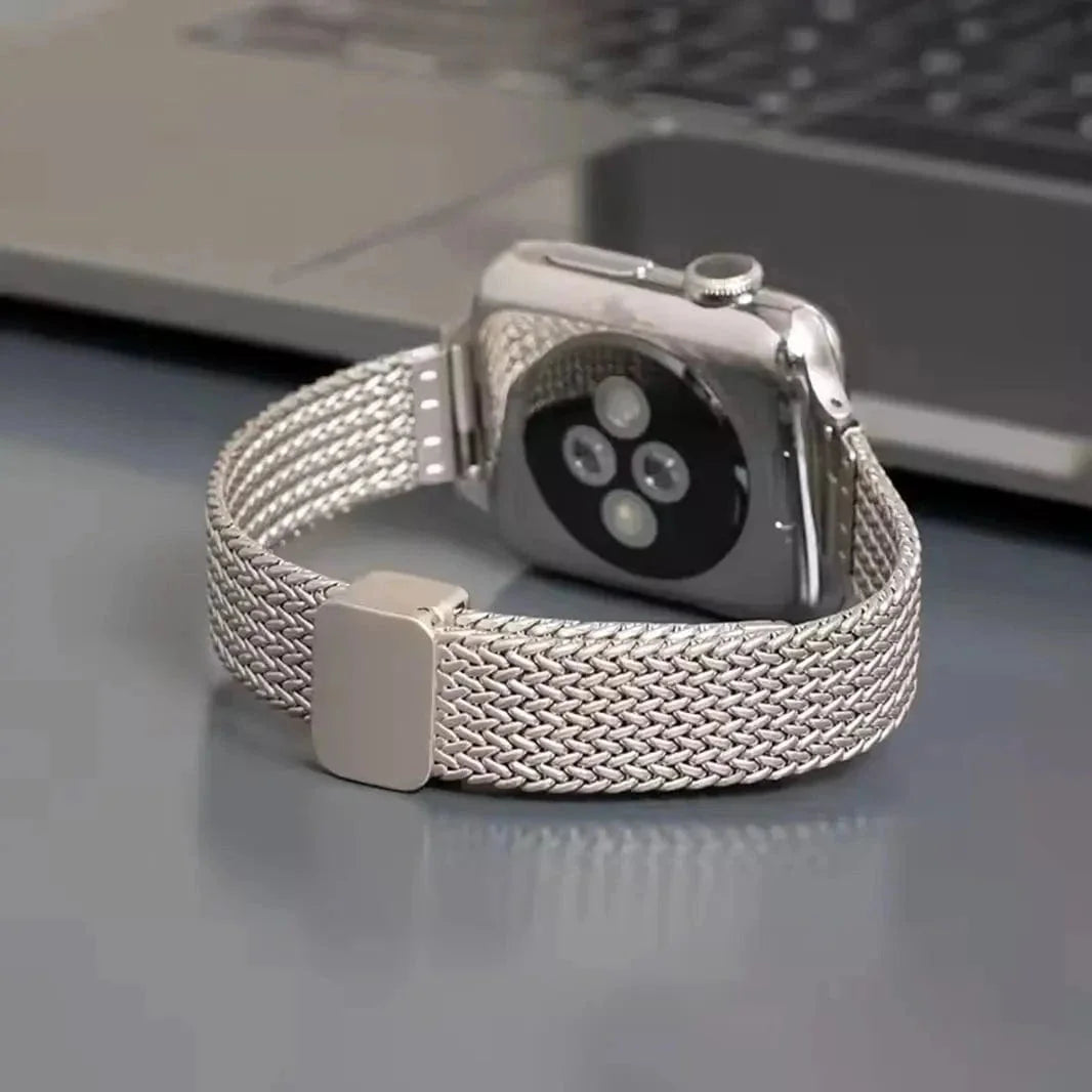 Milanese Magnetic Slim D-Buckle Band for Apple Watch 42 | 44 | 45 | Ultra 49 | 46mm S10
