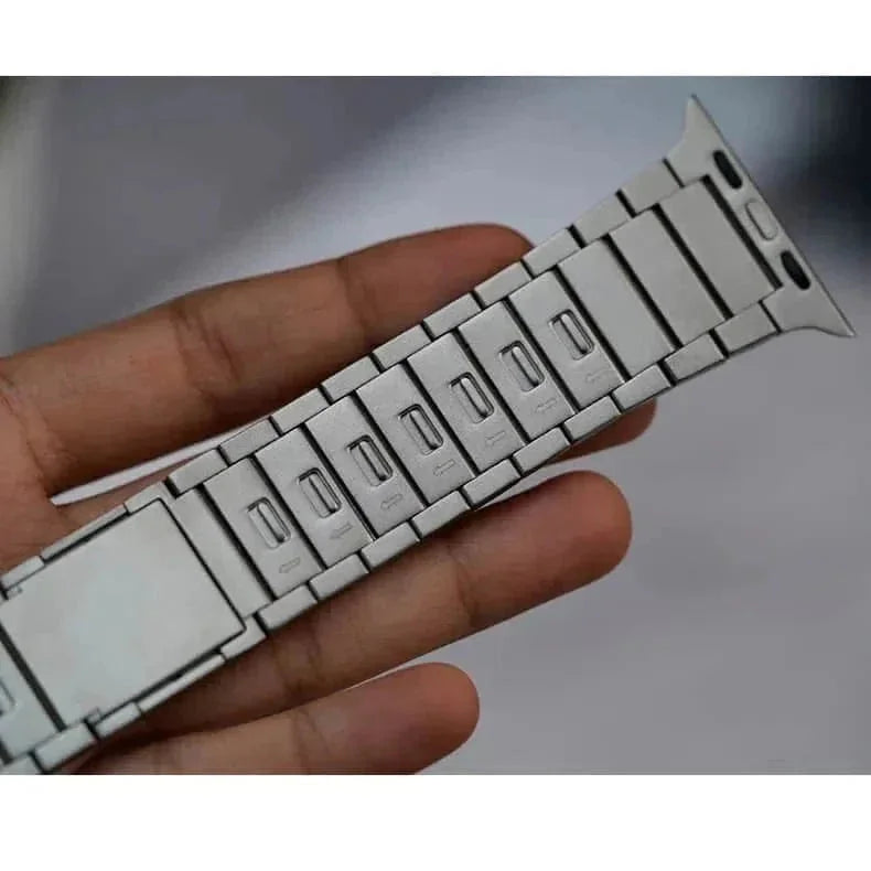 Stainless Steel Magnetic Closure Bracelet for Apple Watch 42 | 44 | 45 | Ultra 49 | 46mm S10