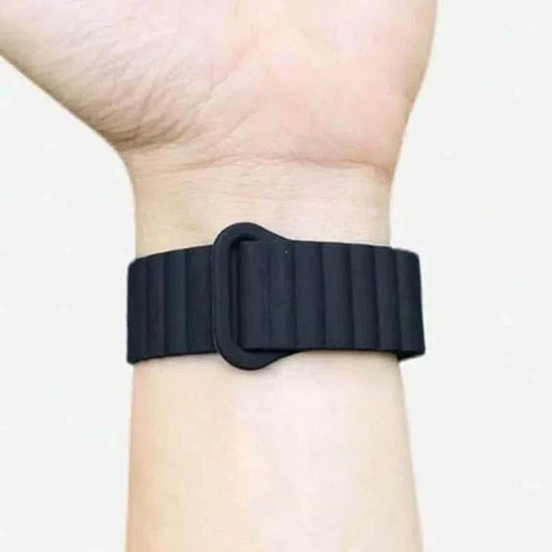 Silicone Magnetic Band for Apple Watch 42 | 44 | 45 | Ultra 49 | 46mm S10 Straps & Bands